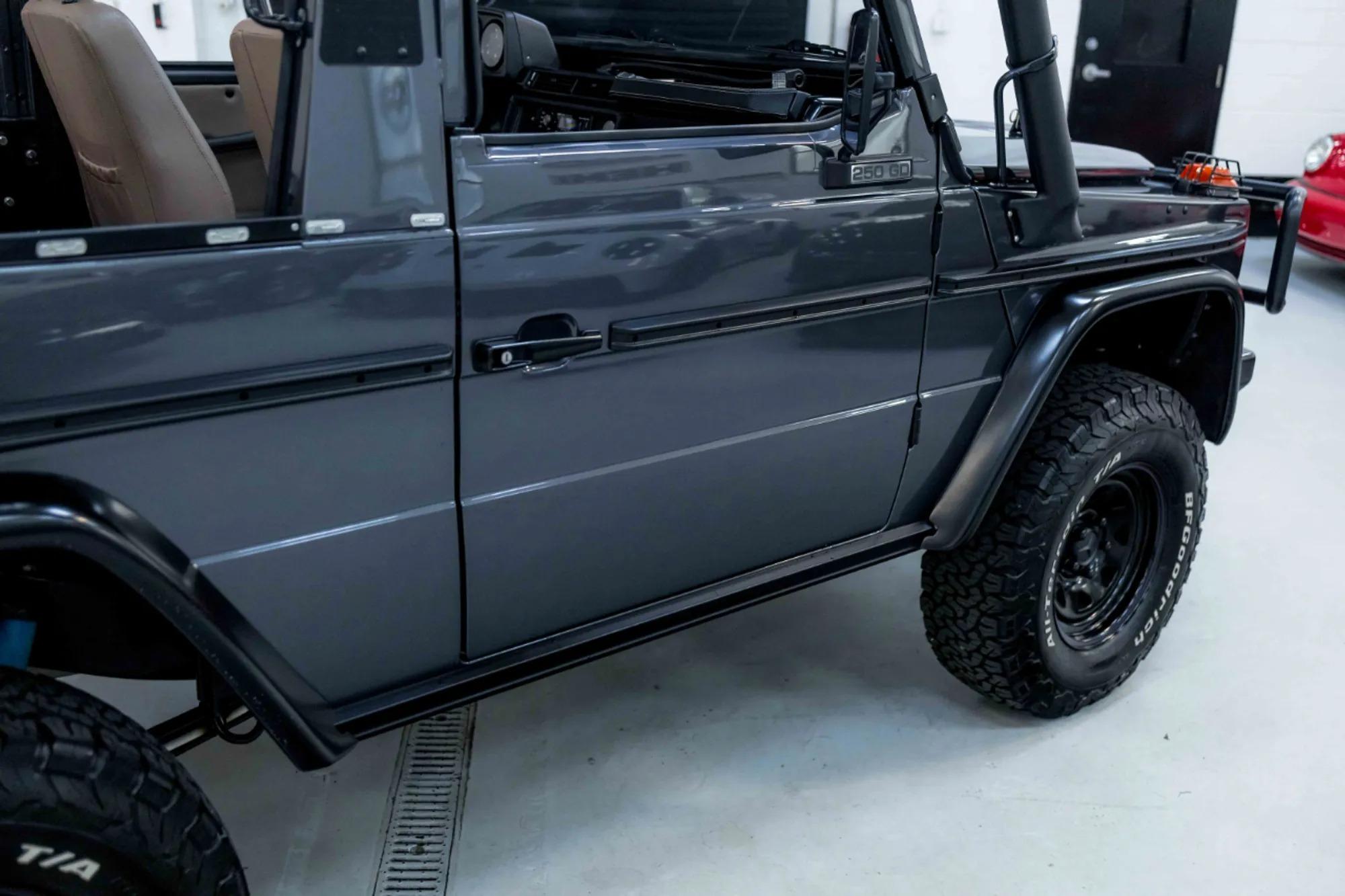 1993 Mercedes-Benz 250 GD