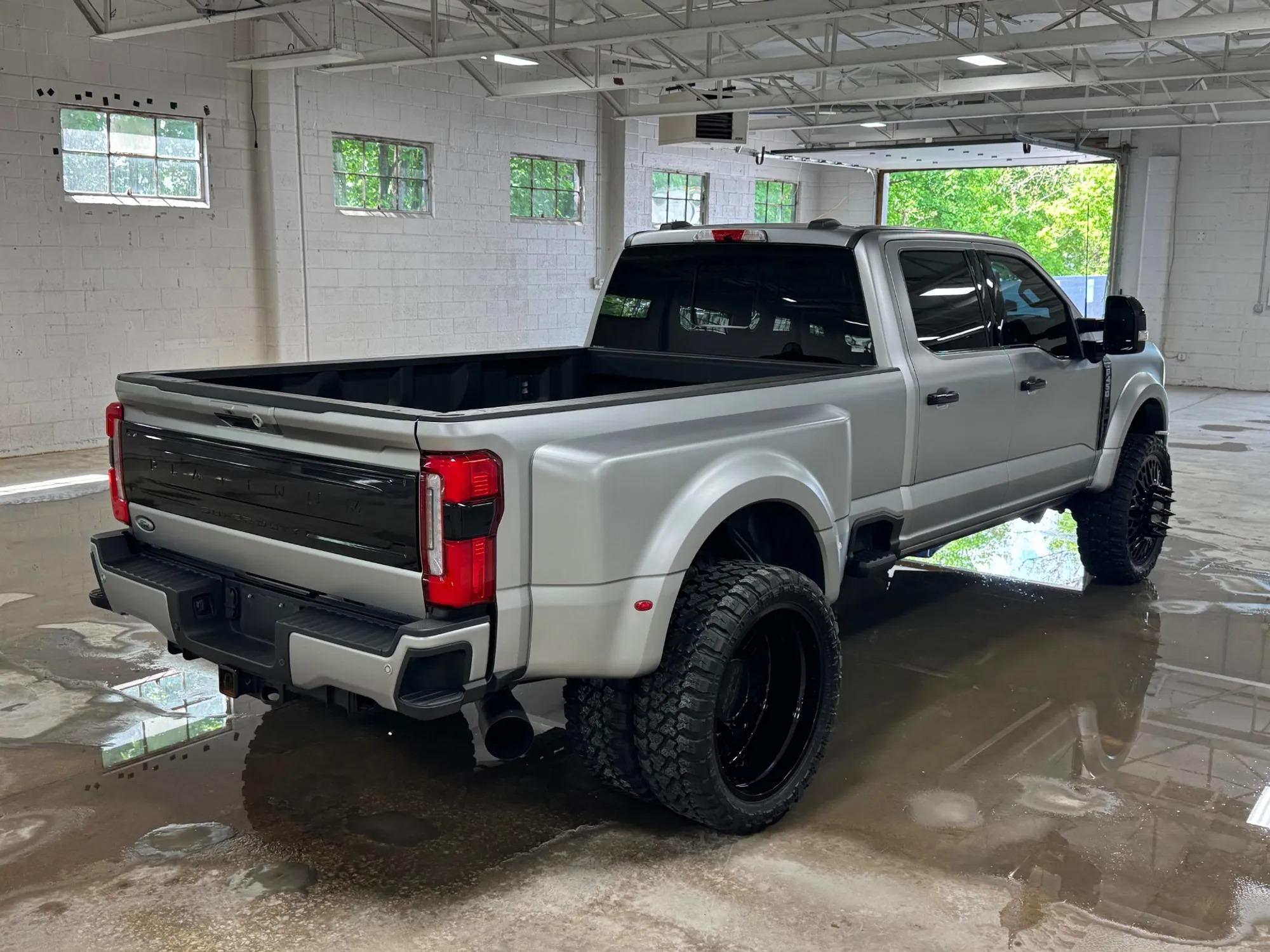 2024 Ford F-450 Super Duty Platinum
