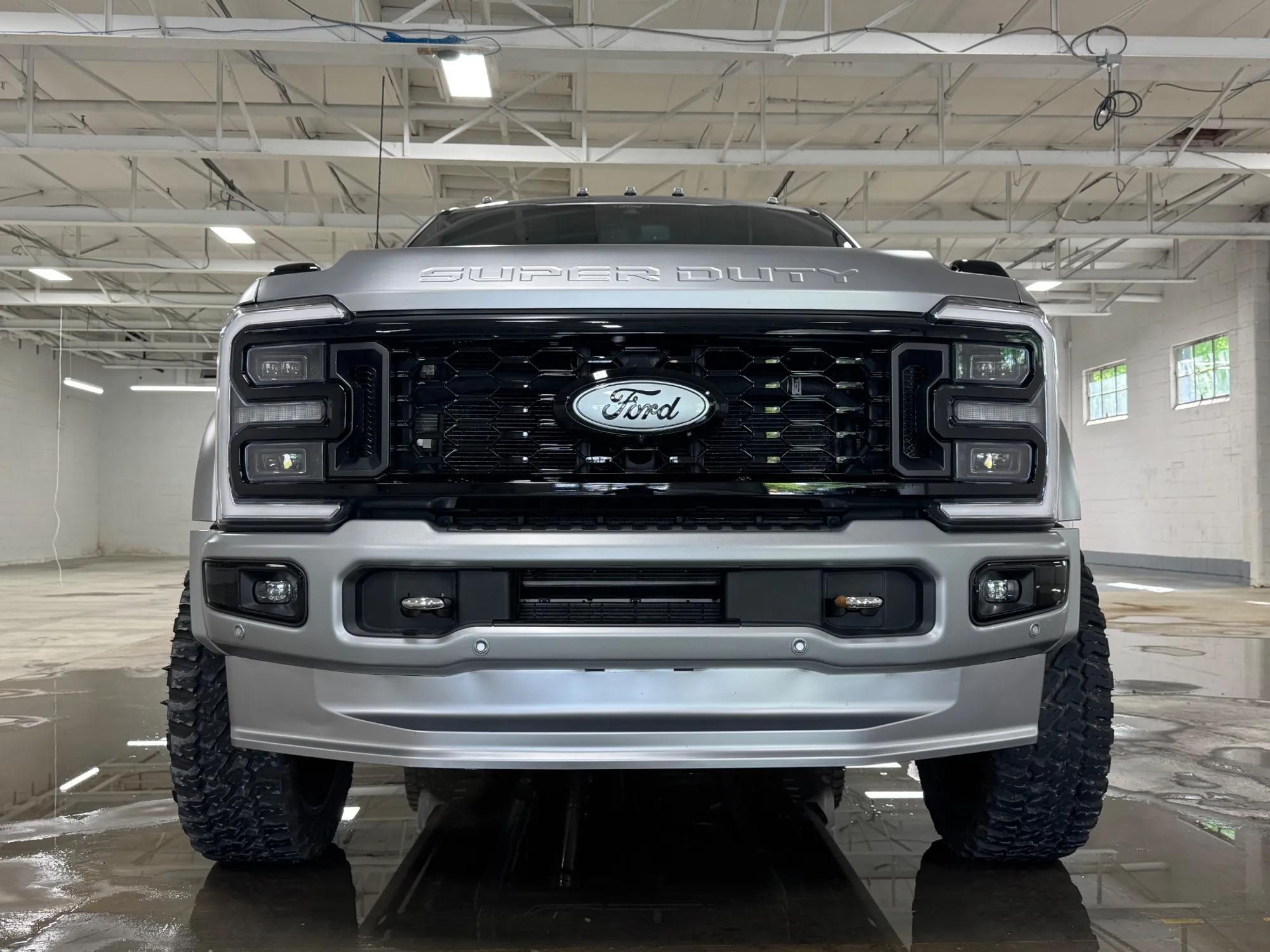 2024 Ford F-450 Super Duty Platinum