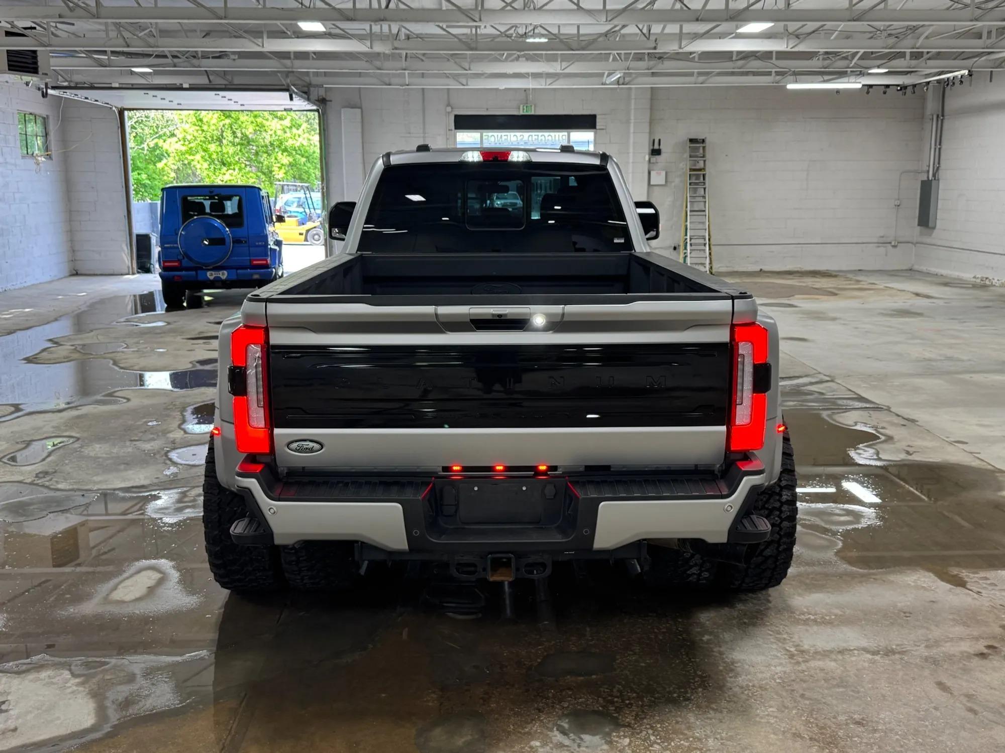2024 Ford F-450 Super Duty Platinum