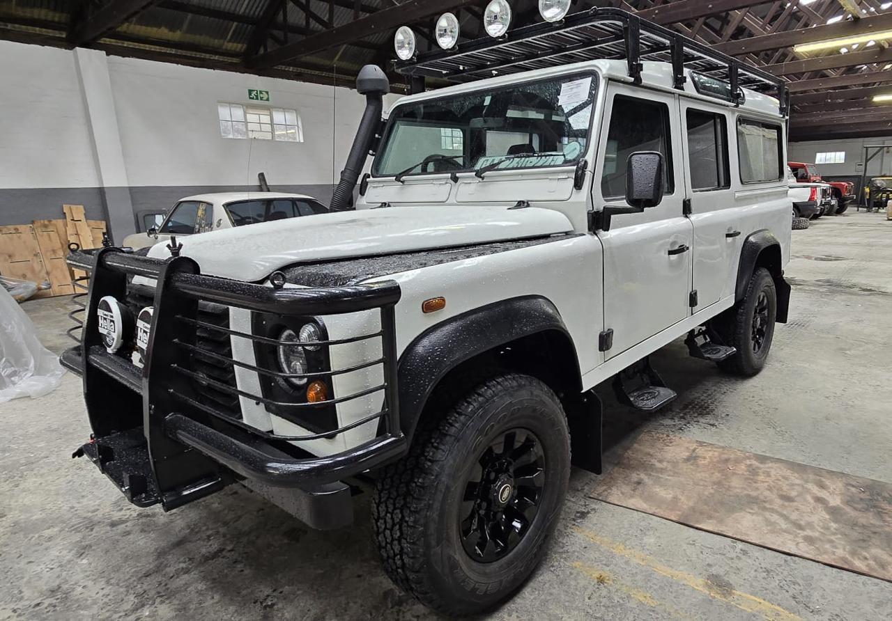 Td5-Powered 1999 Land Rover Defender 110 - 2