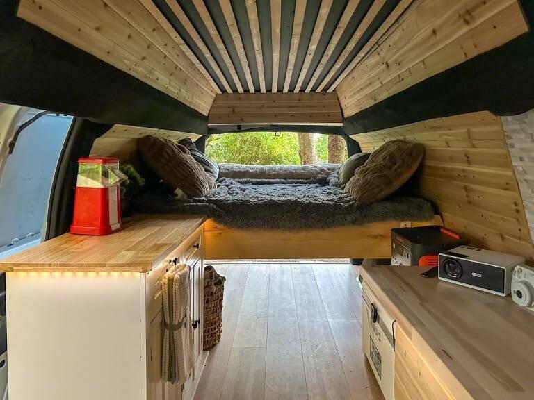 2007 GMC Savana 3500 Camper - 2