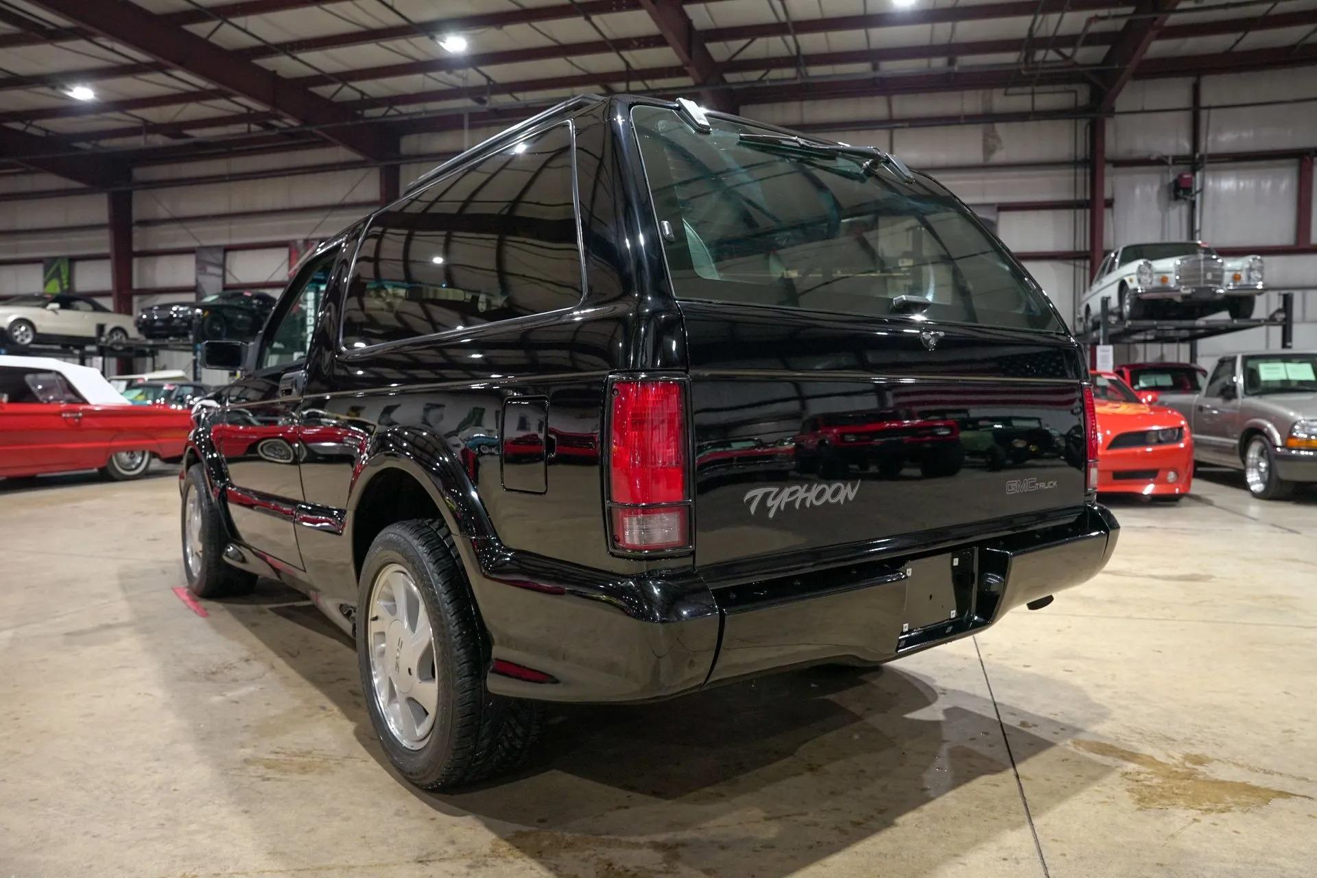 1992 GMC Typhoon - 5