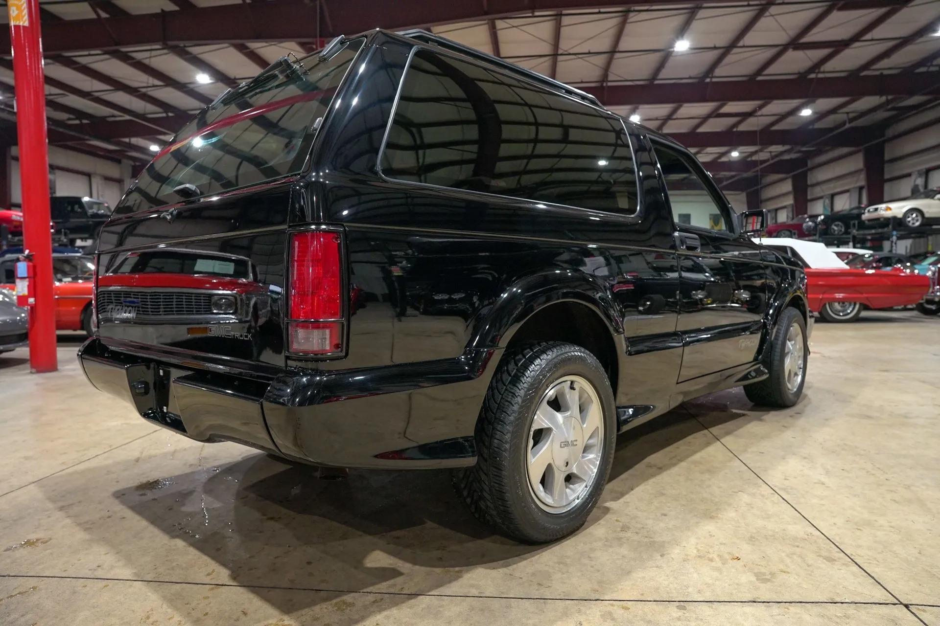 1992 GMC Typhoon - 3
