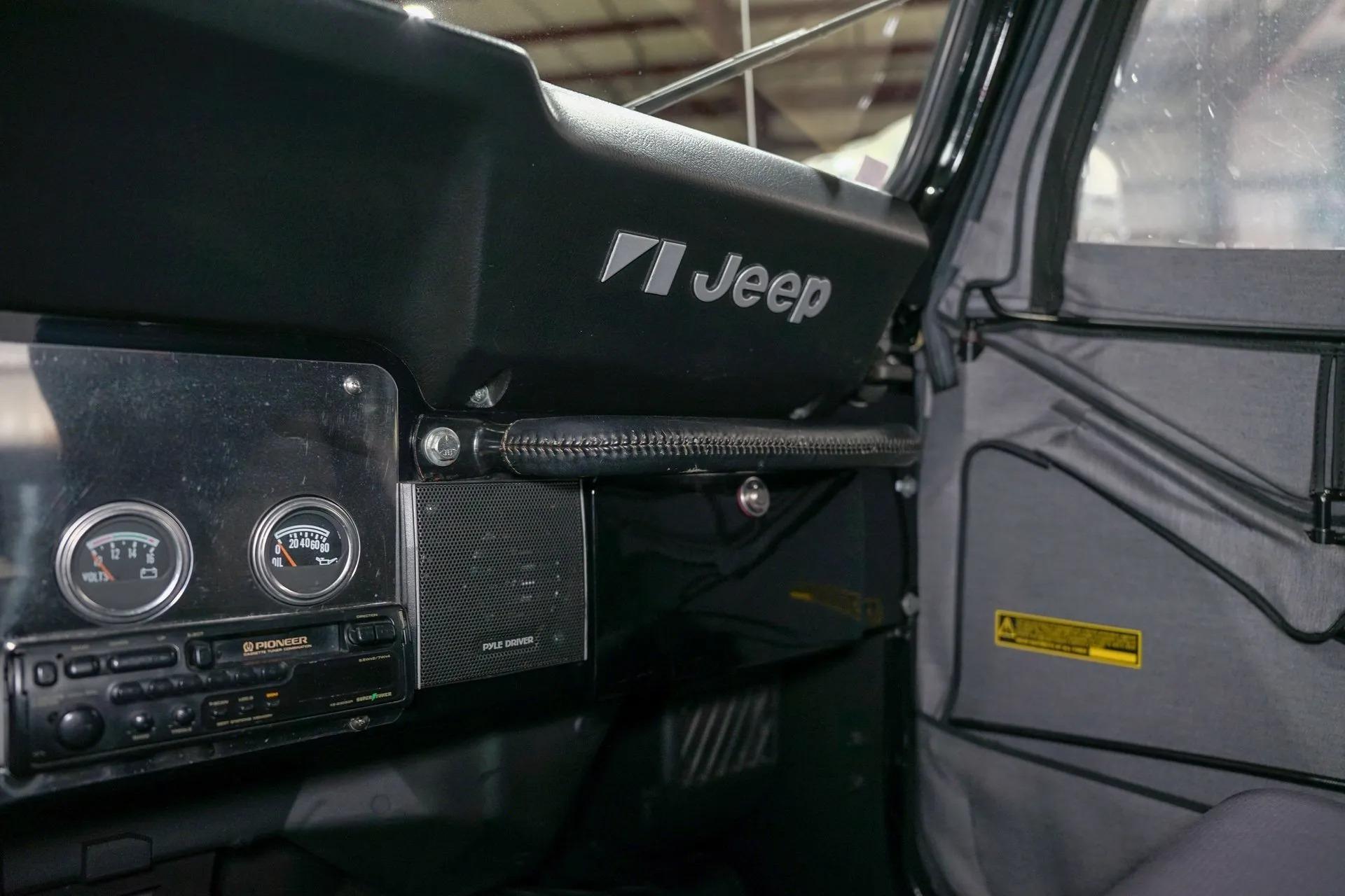 1986 Jeep CJ-7 Laredo