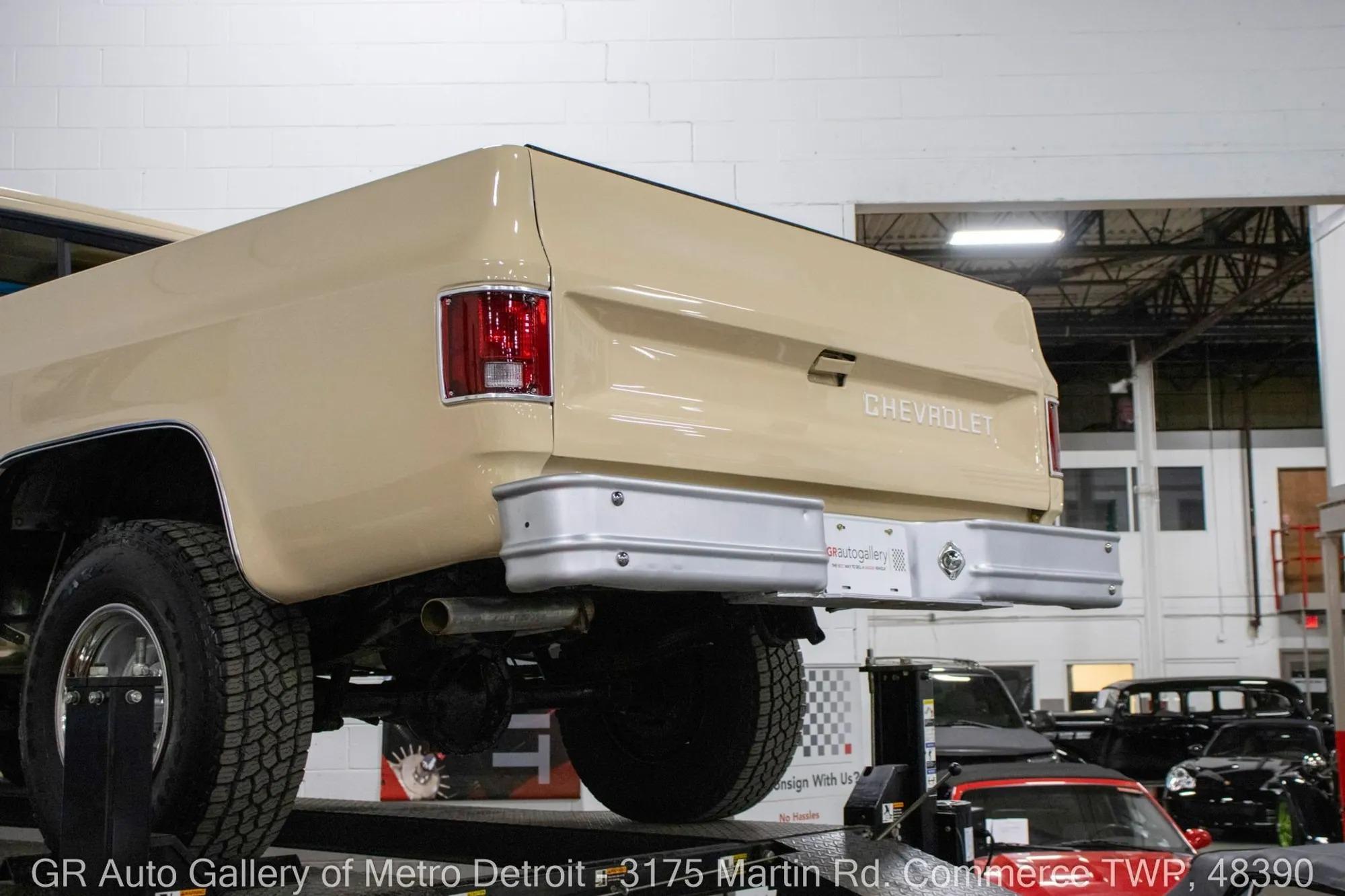 1987 Chevrolet R/V 10 Series V10