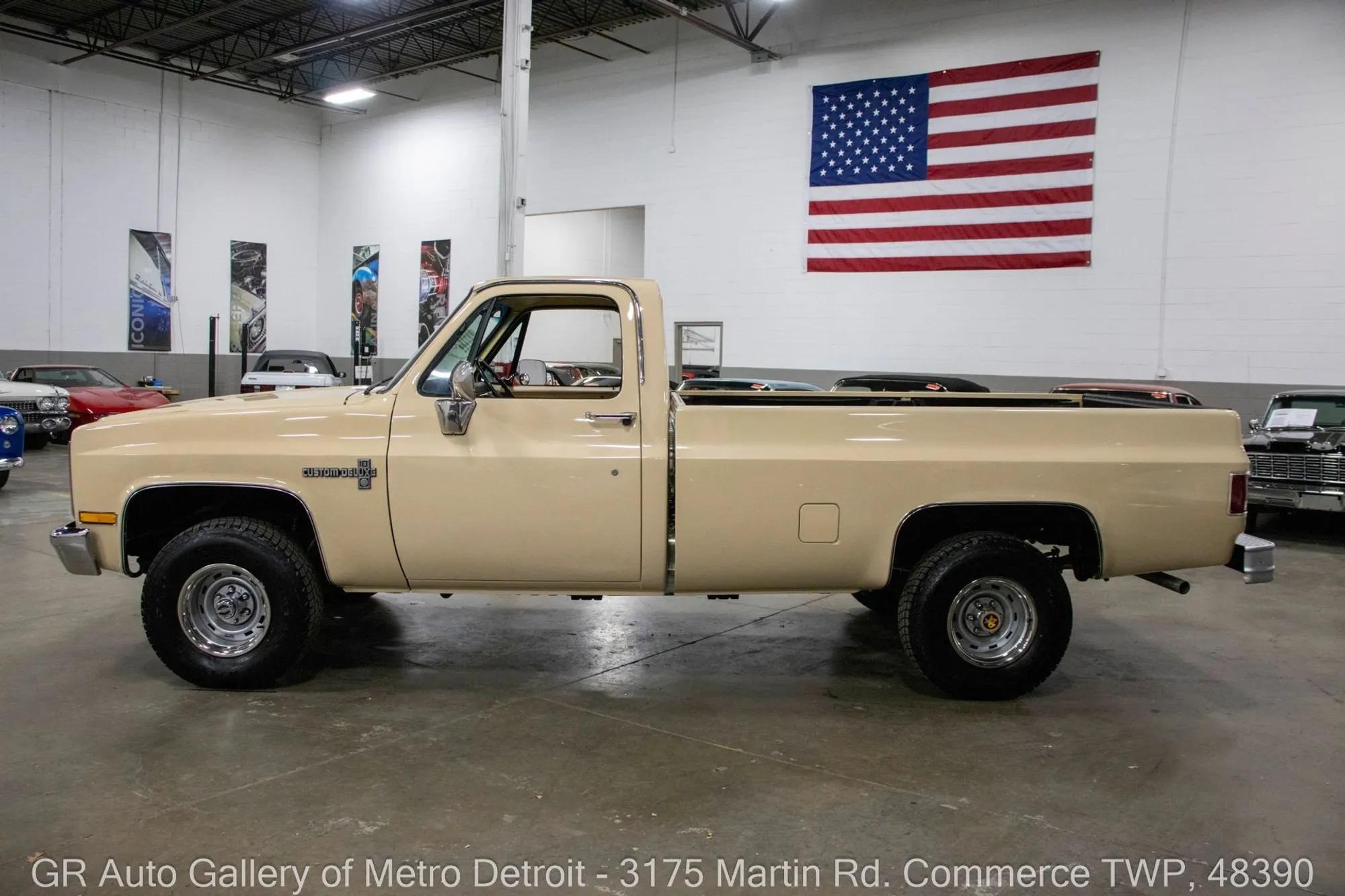  Chevrolet R/V Series