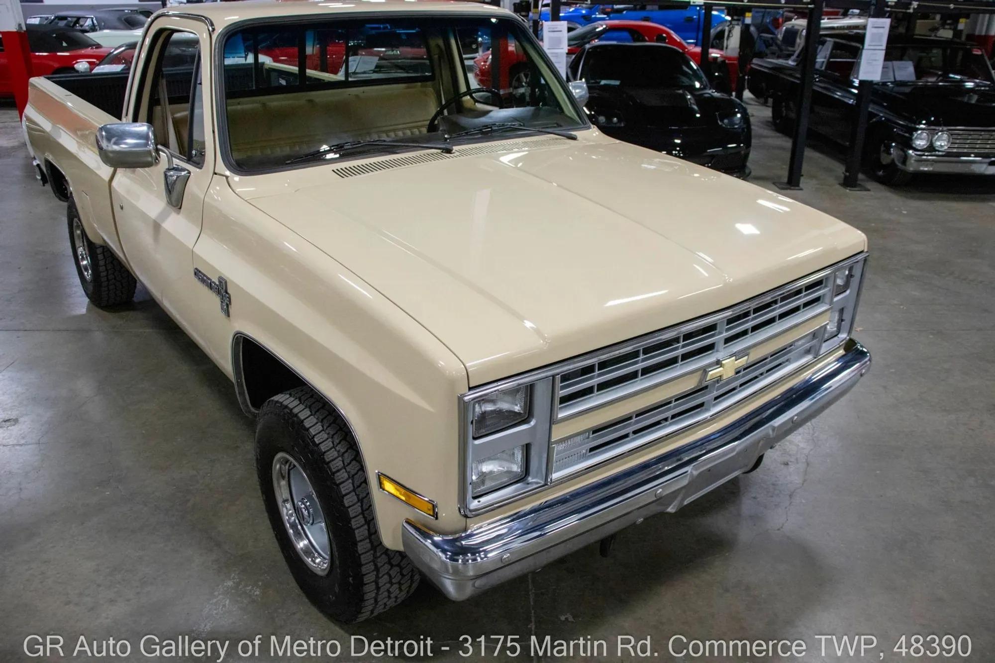 1987 Chevrolet R/V 10 Series V10