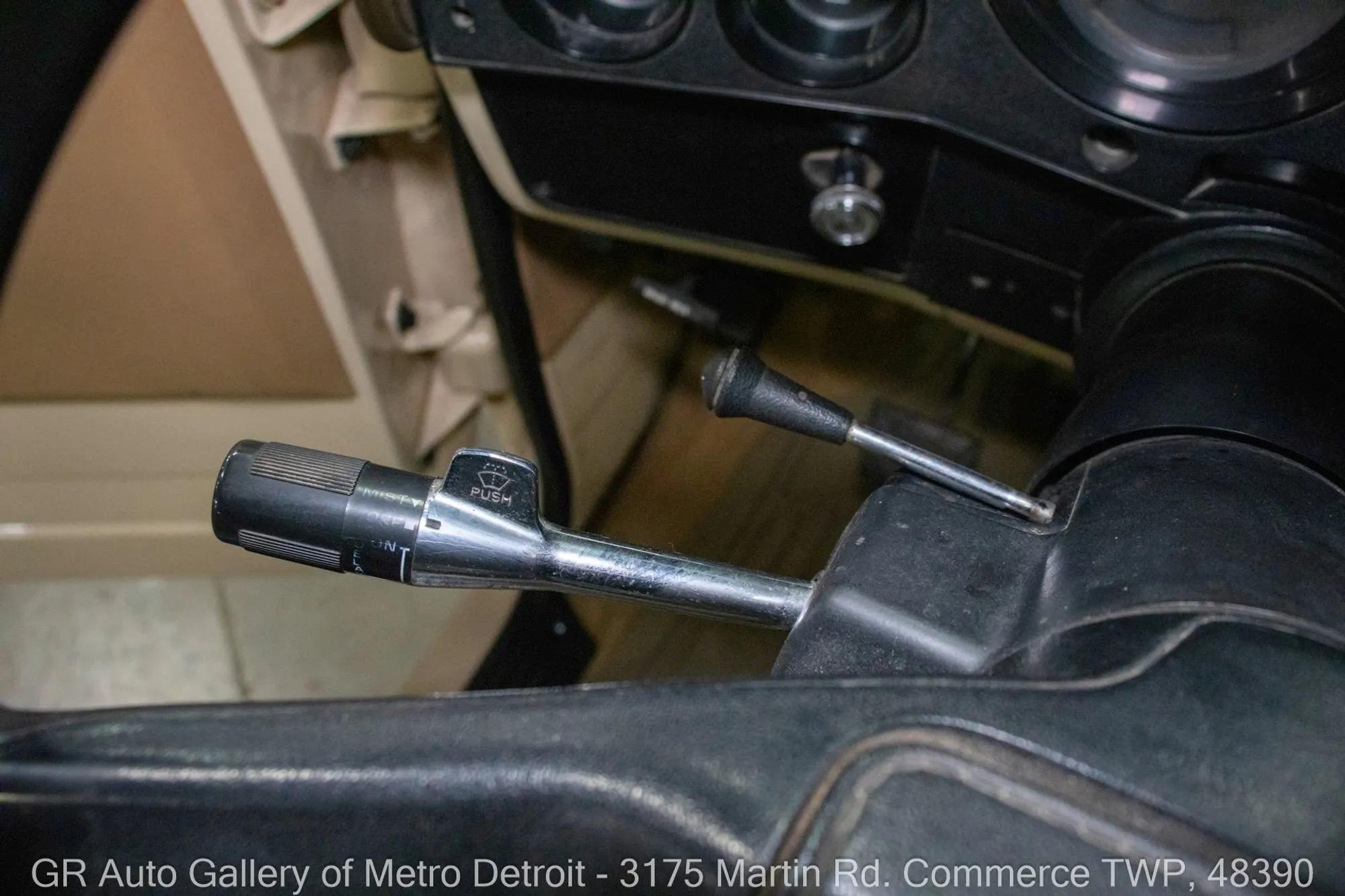 1987 Chevrolet R/V 10 Series V10