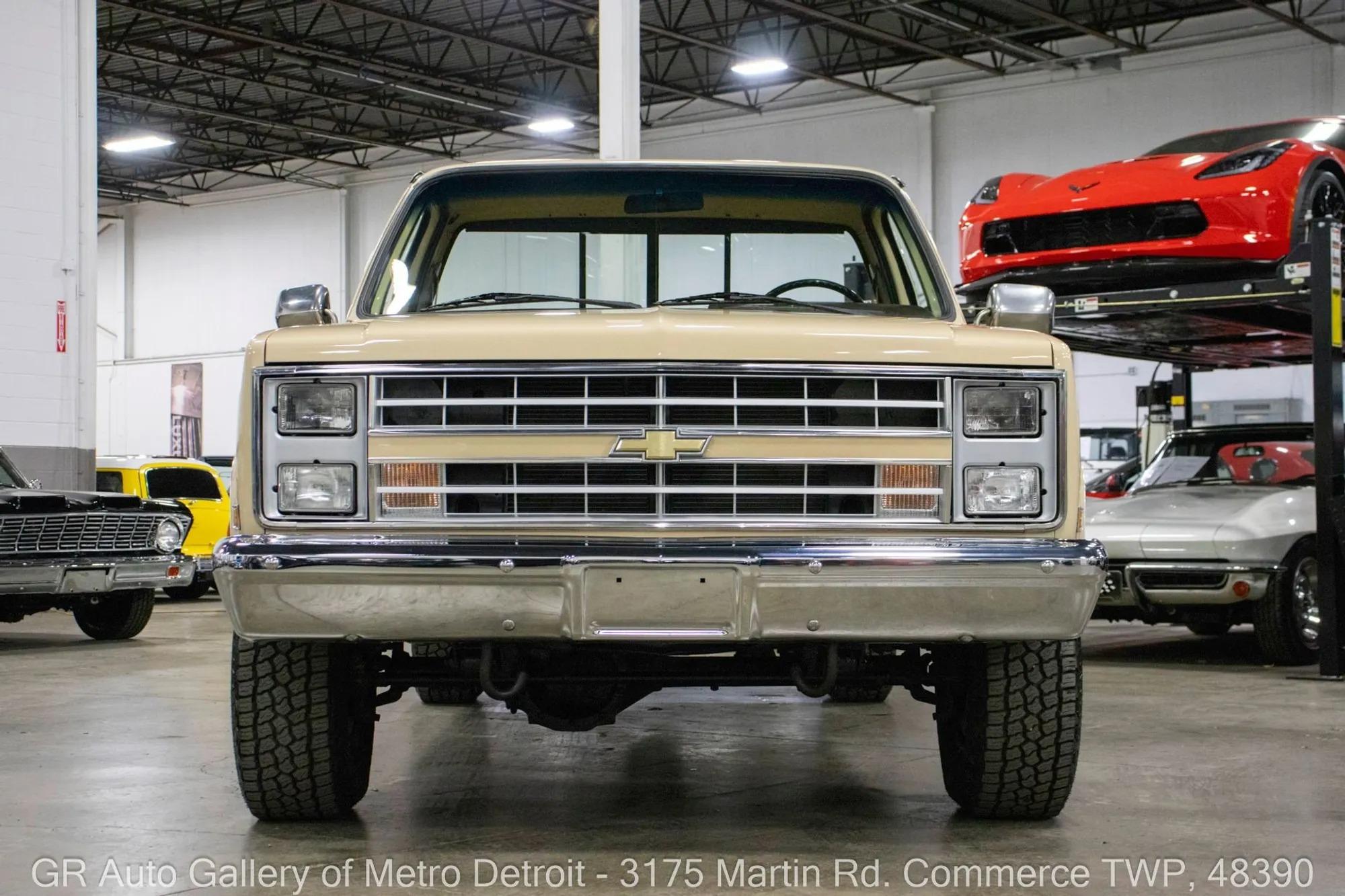 1987 Chevrolet R/V 10 Series V10