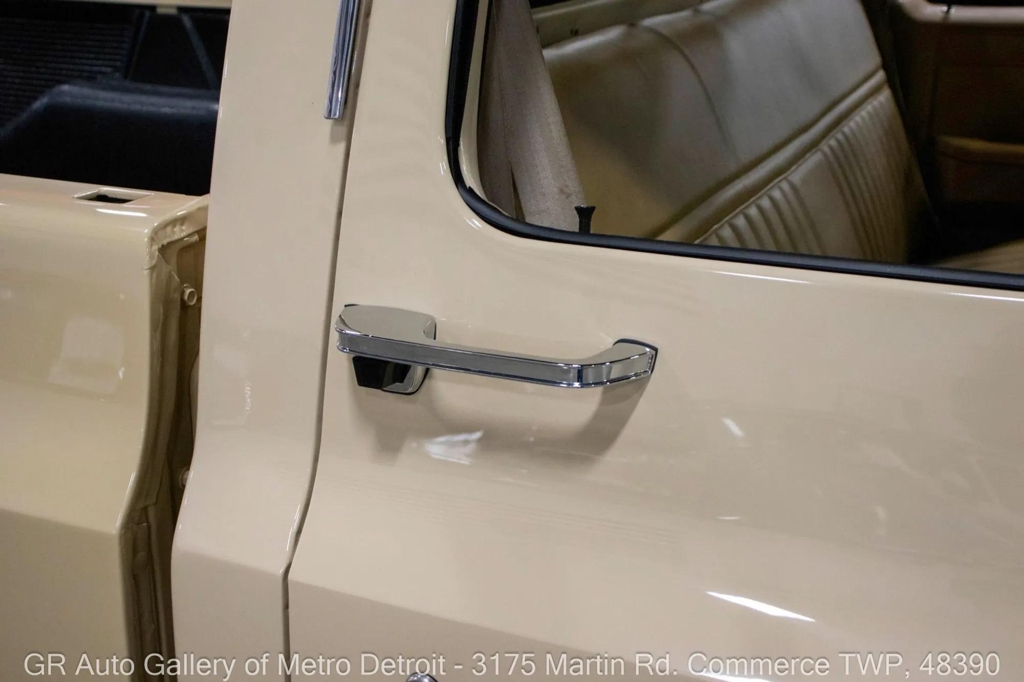 1987 Chevrolet R/V 10 Series V10