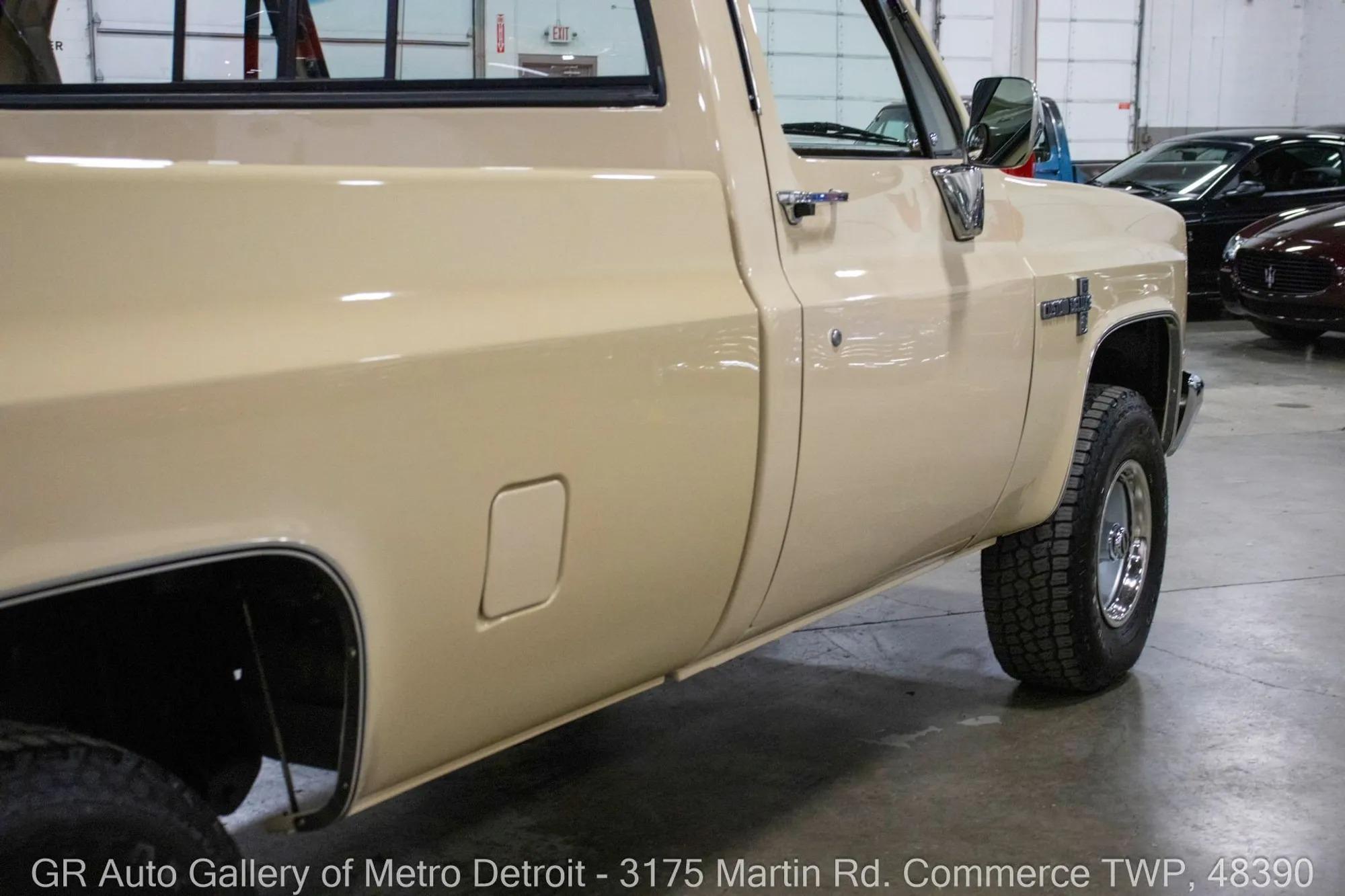 1987 Chevrolet R/V 10 Series V10