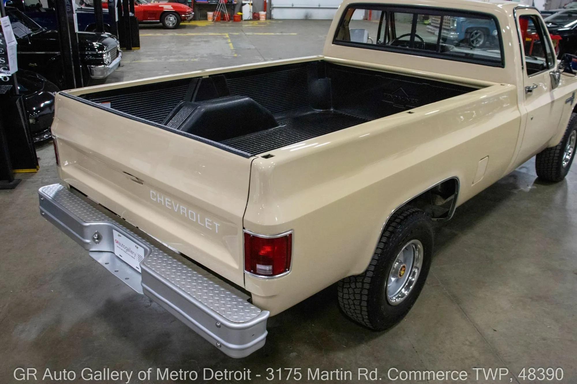 1987 Chevrolet R/V 10 Series V10