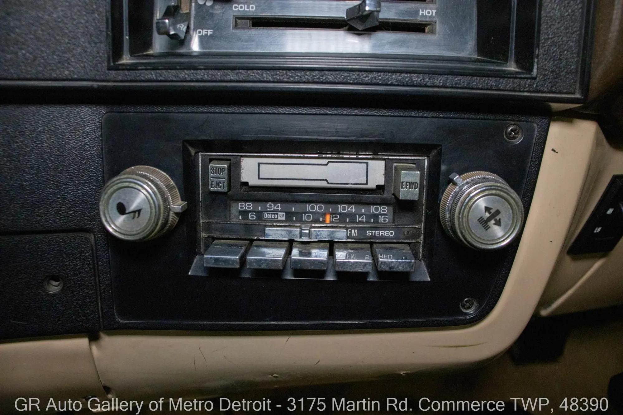 1987 Chevrolet R/V 10 Series V10