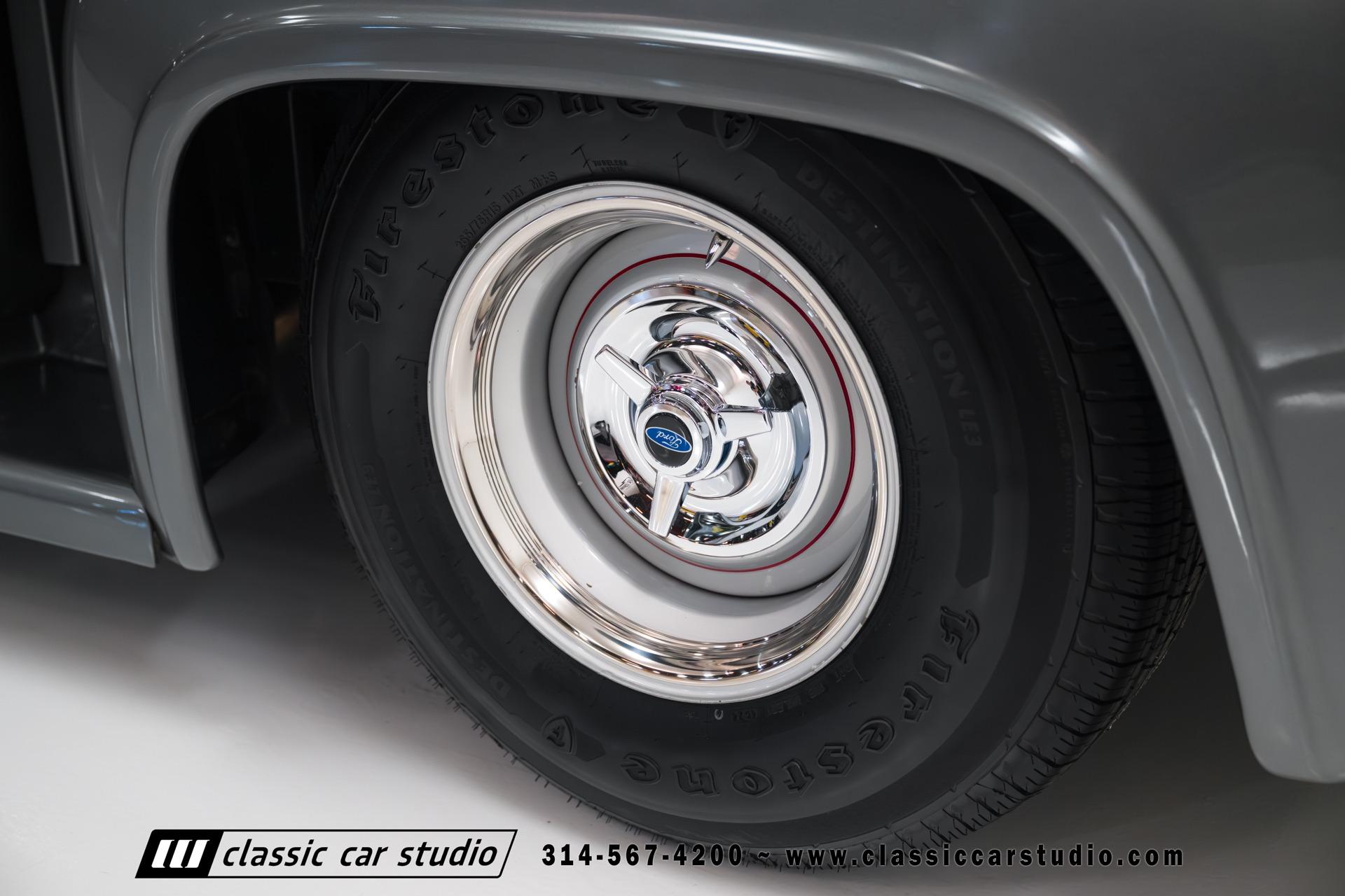 1953 Ford F-100 Pickup