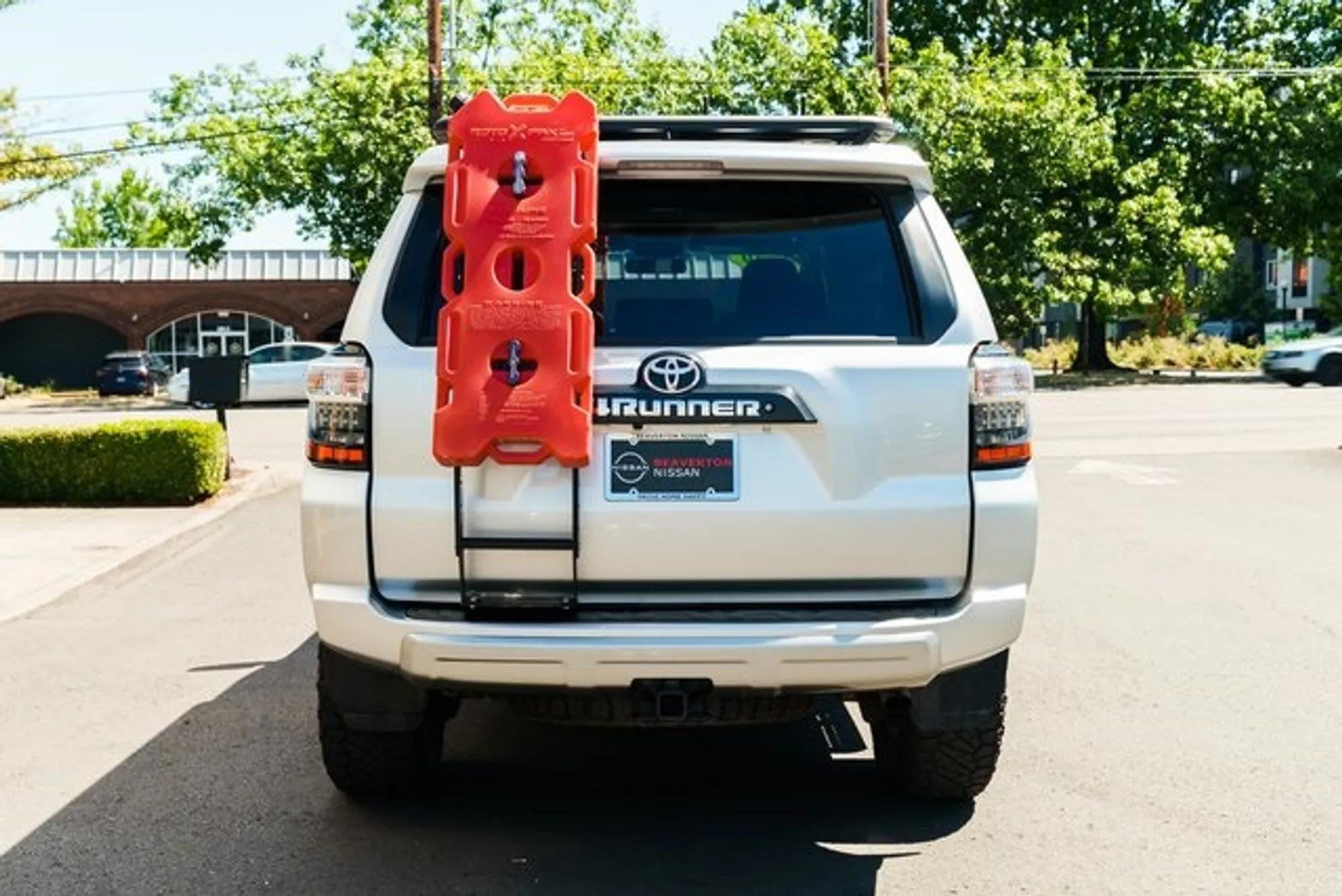 2019 Toyota 4Runner TRD Off-Road - 5