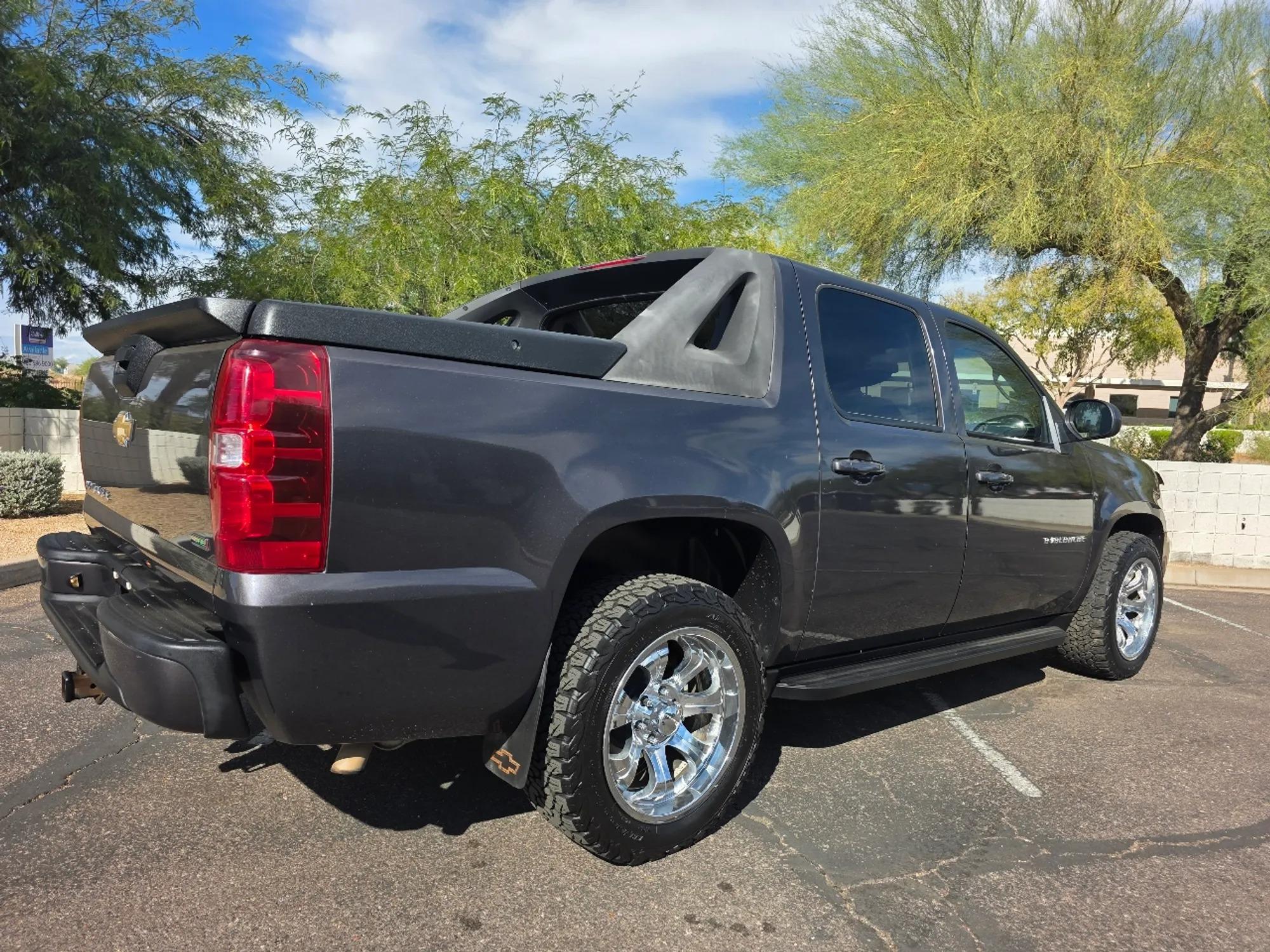2010 Chevrolet Avalanche LS 4×4 - 4