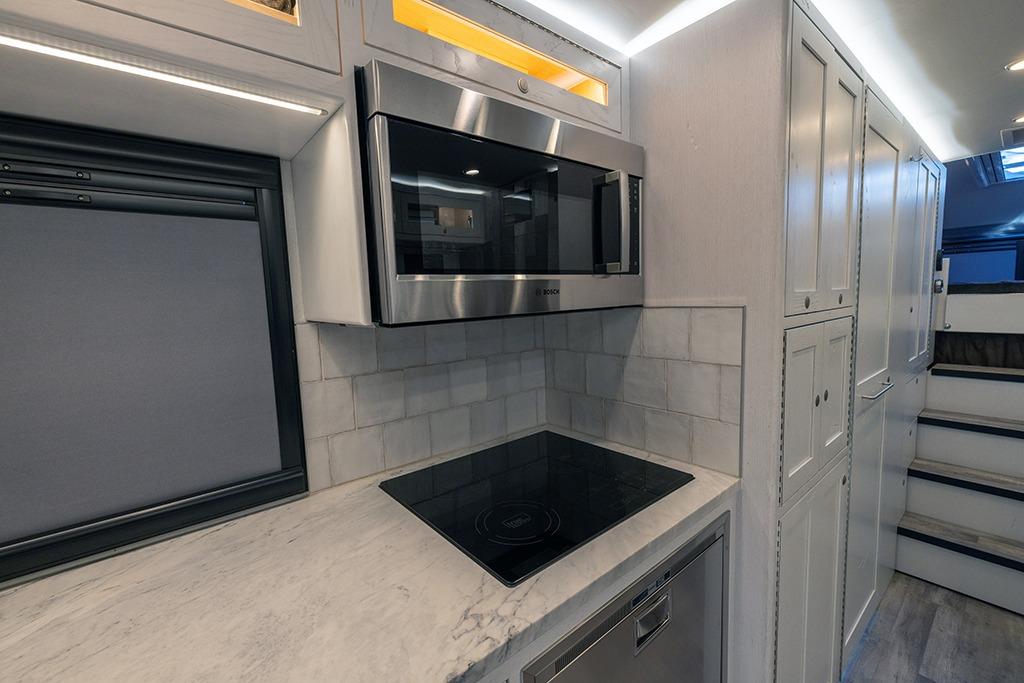 2020 EarthRoamer HD 005