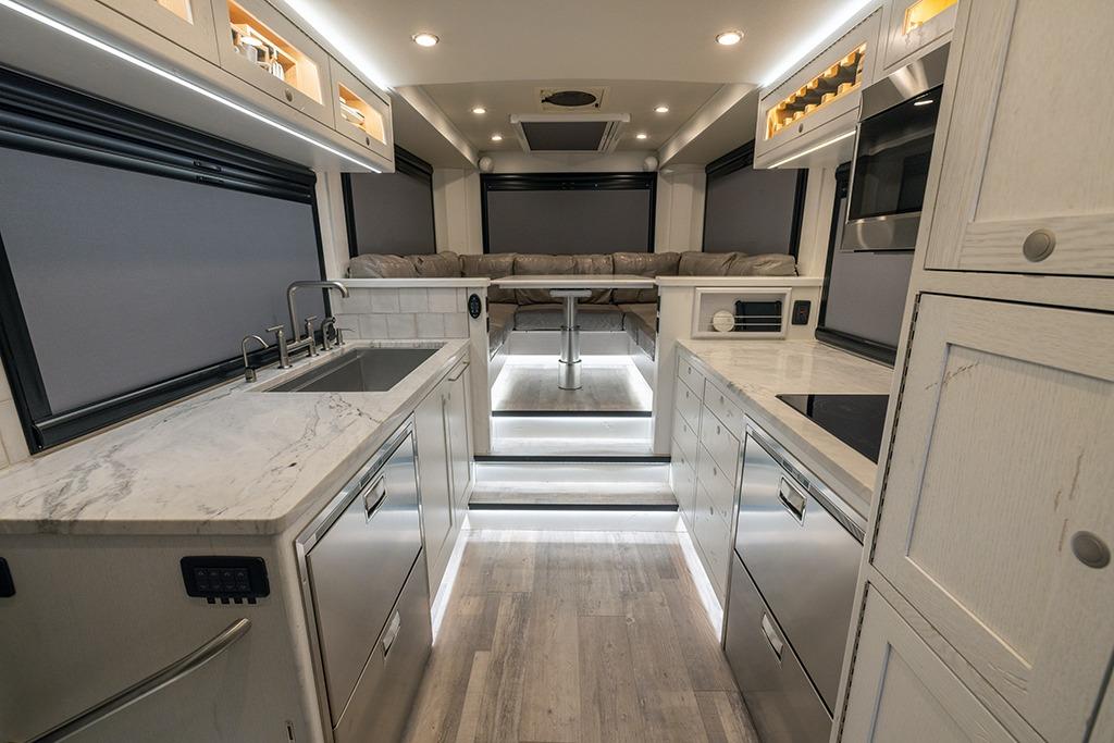 2020 EarthRoamer HD 005