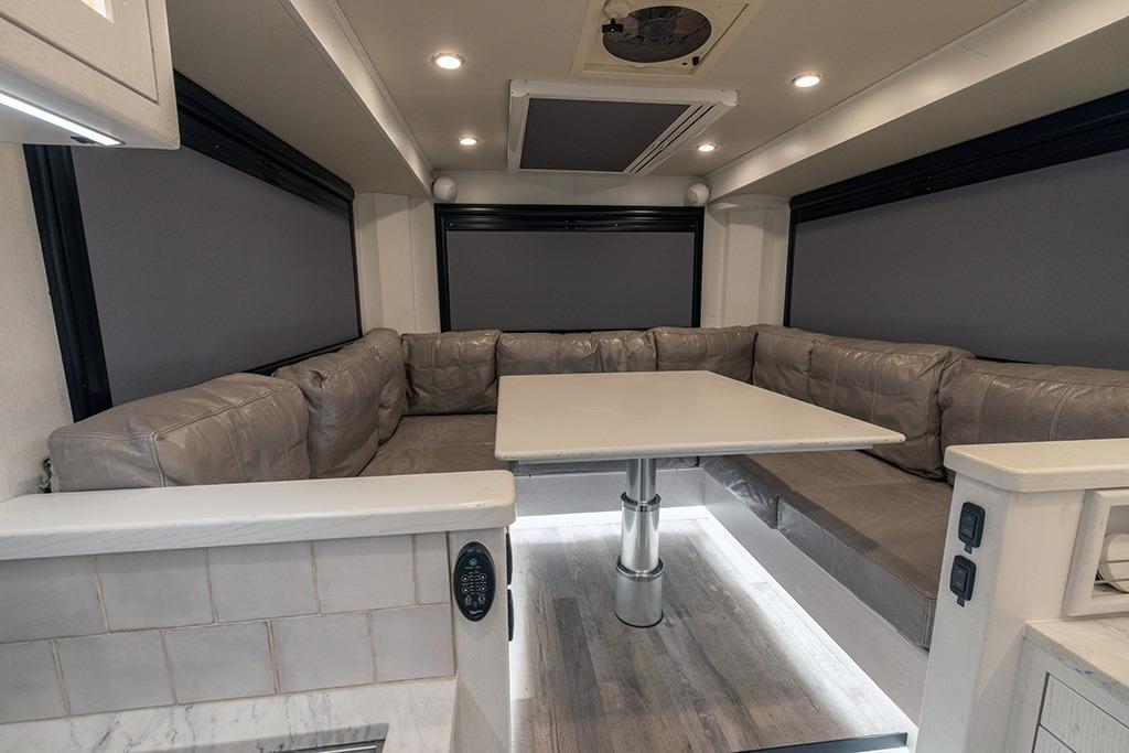 2020 EarthRoamer HD 005