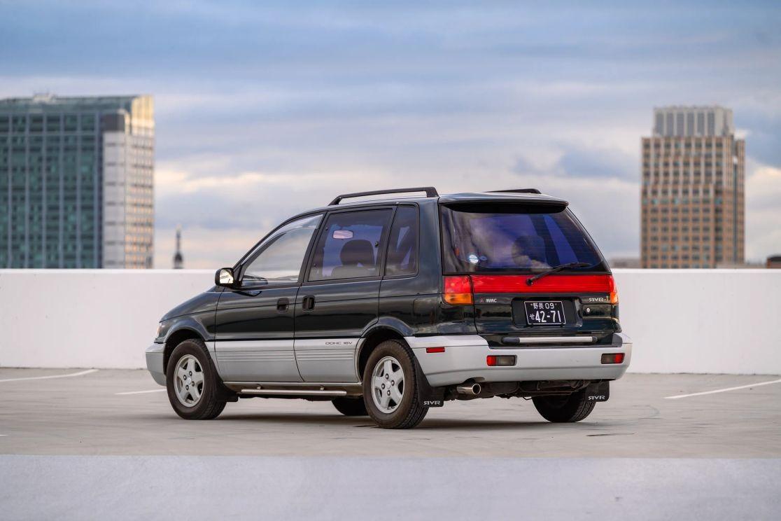 1992 Mitsubishi RVR X