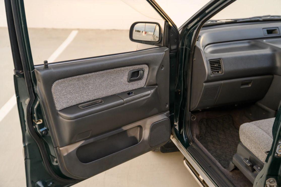 1992 Mitsubishi RVR X