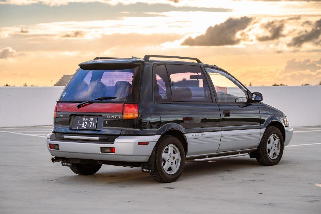 1992 Mitsubishi RVR X - 4