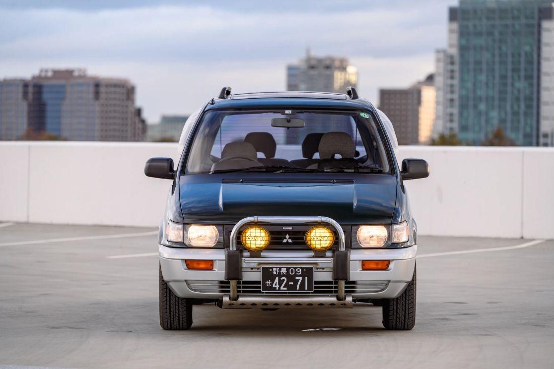 1992 Mitsubishi RVR X
