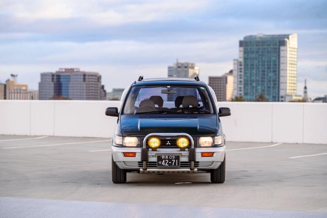 1992 Mitsubishi RVR X