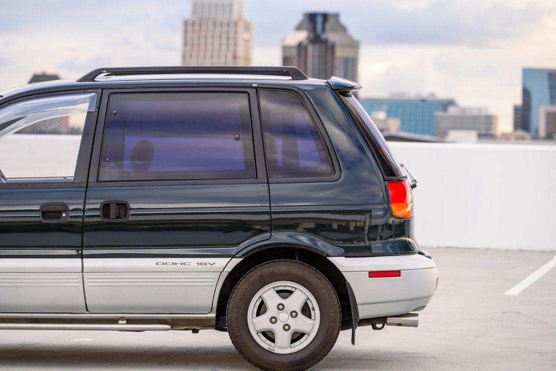 1992 Mitsubishi RVR X