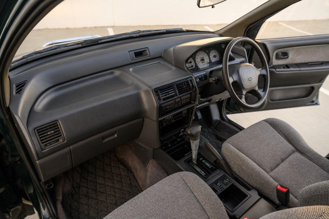 1992 Mitsubishi RVR X