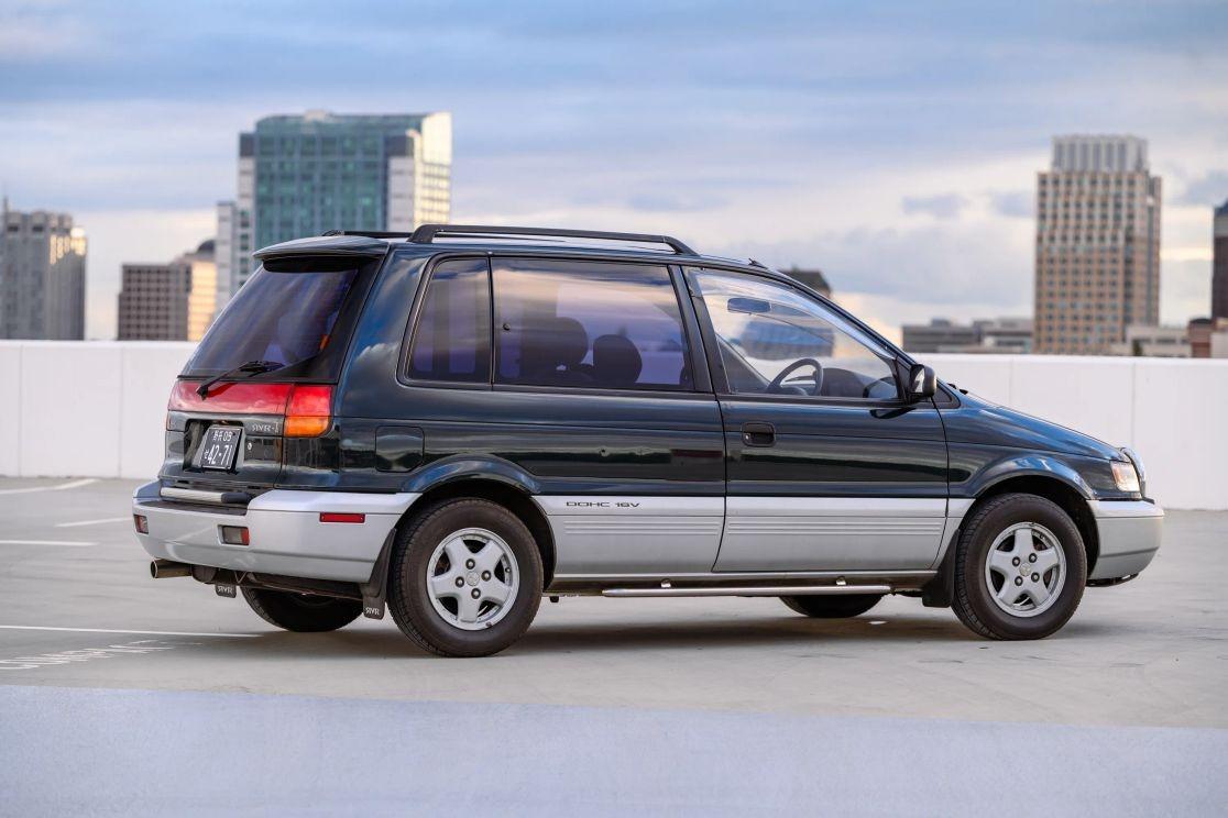 1992 Mitsubishi RVR X