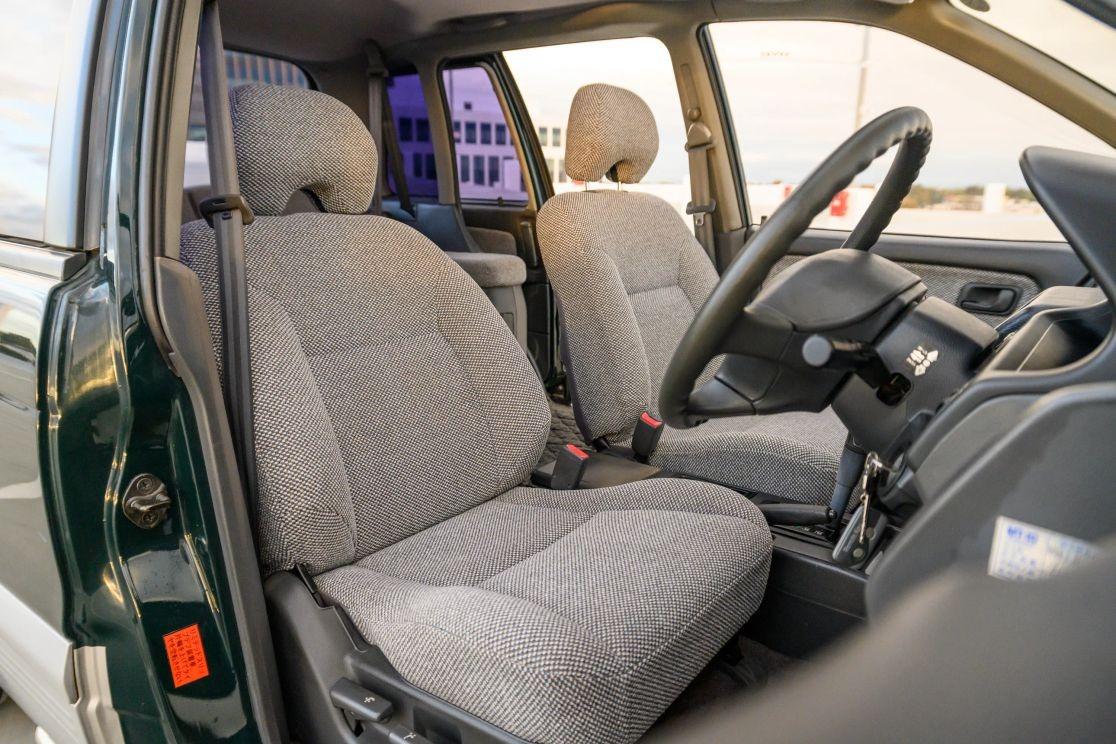 1992 Mitsubishi RVR X