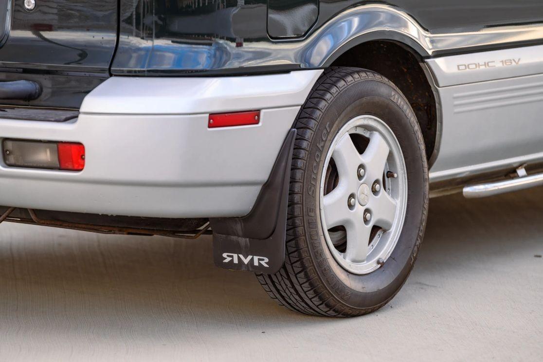 1992 Mitsubishi RVR X