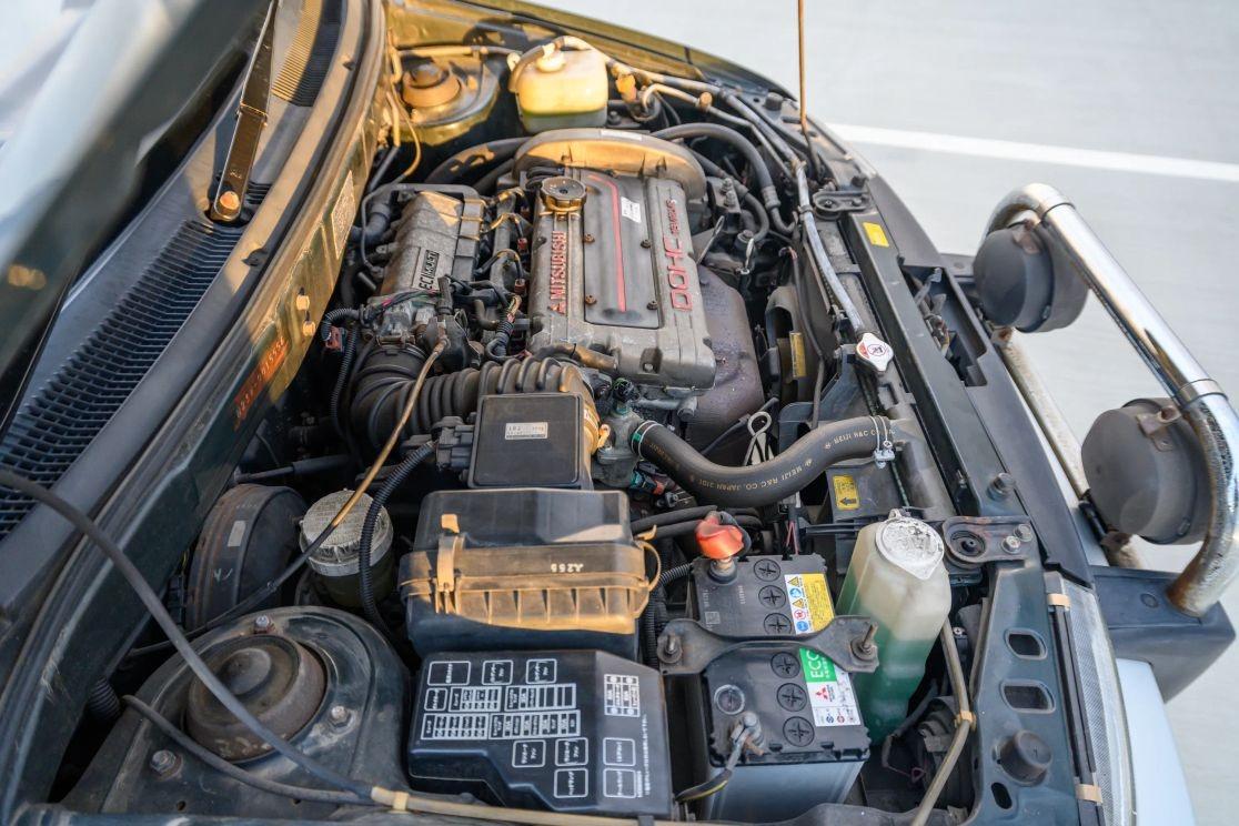 1992 Mitsubishi RVR X