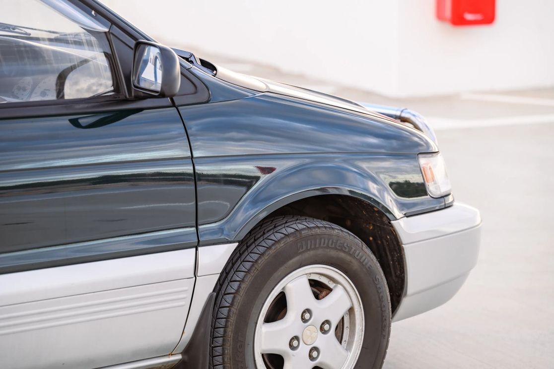 1992 Mitsubishi RVR X