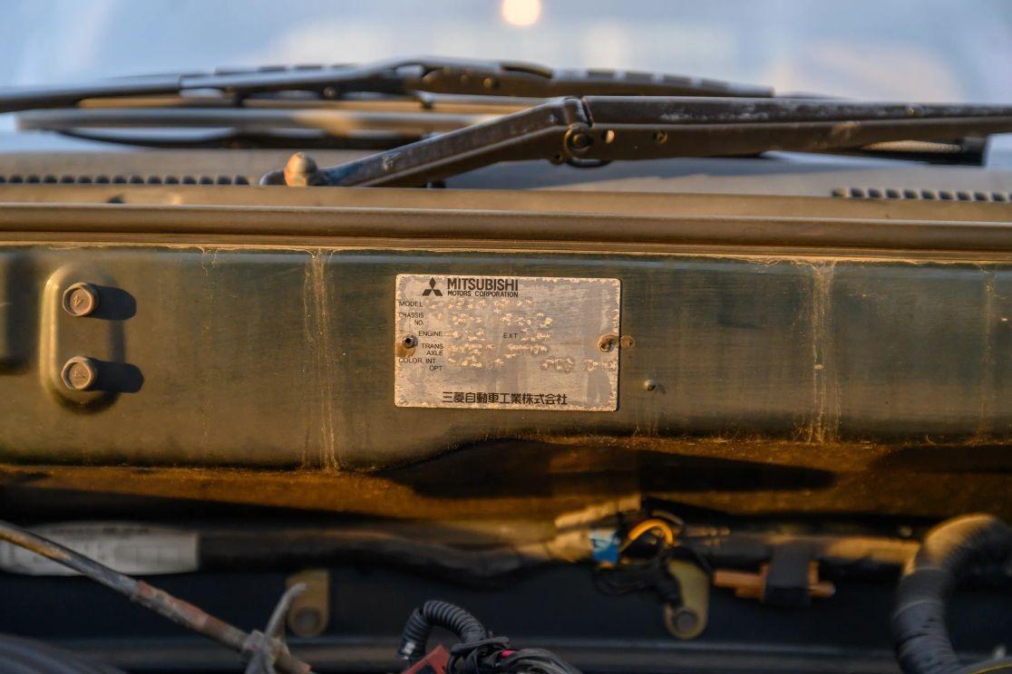 1992 Mitsubishi RVR X