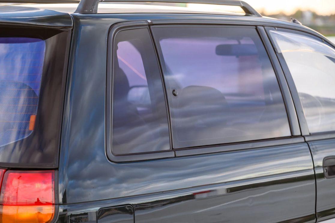 1992 Mitsubishi RVR X