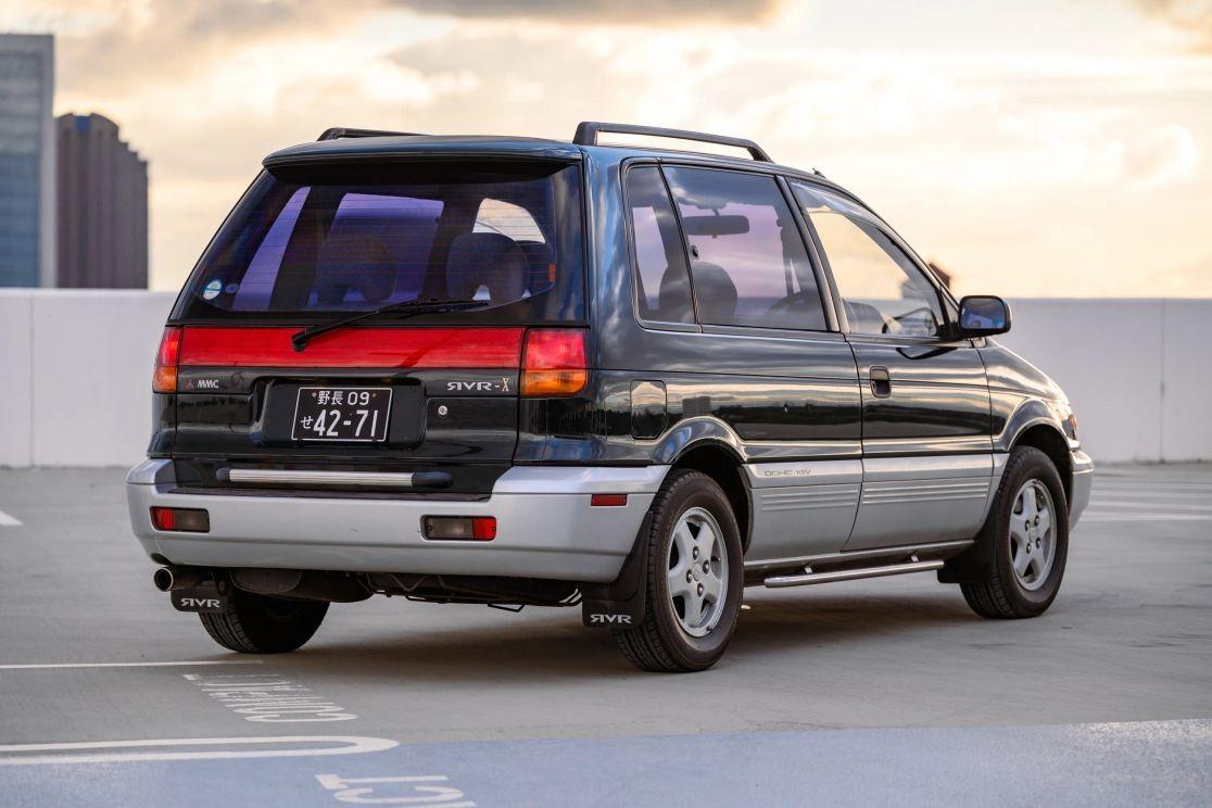 1992 Mitsubishi RVR X