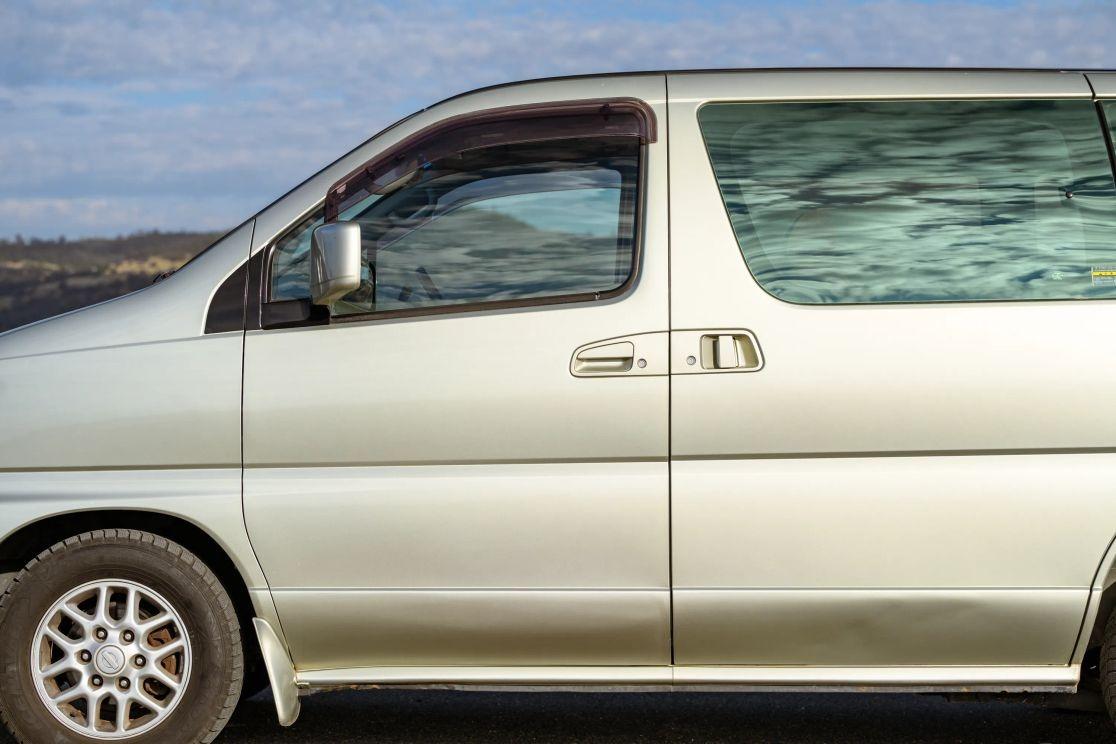 1997 Nissan Elgrand V