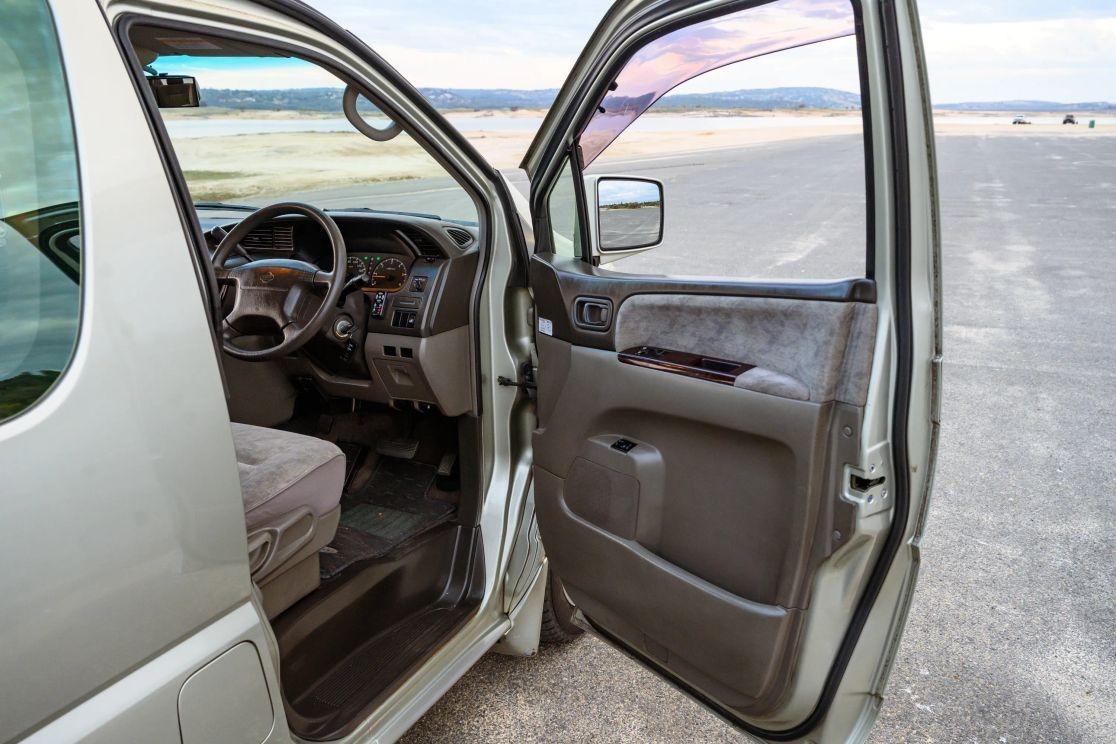 1997 Nissan Elgrand V