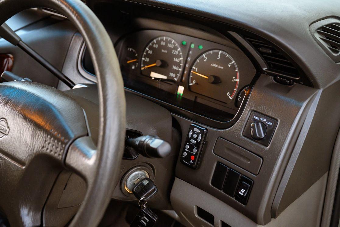 1997 Nissan Elgrand V