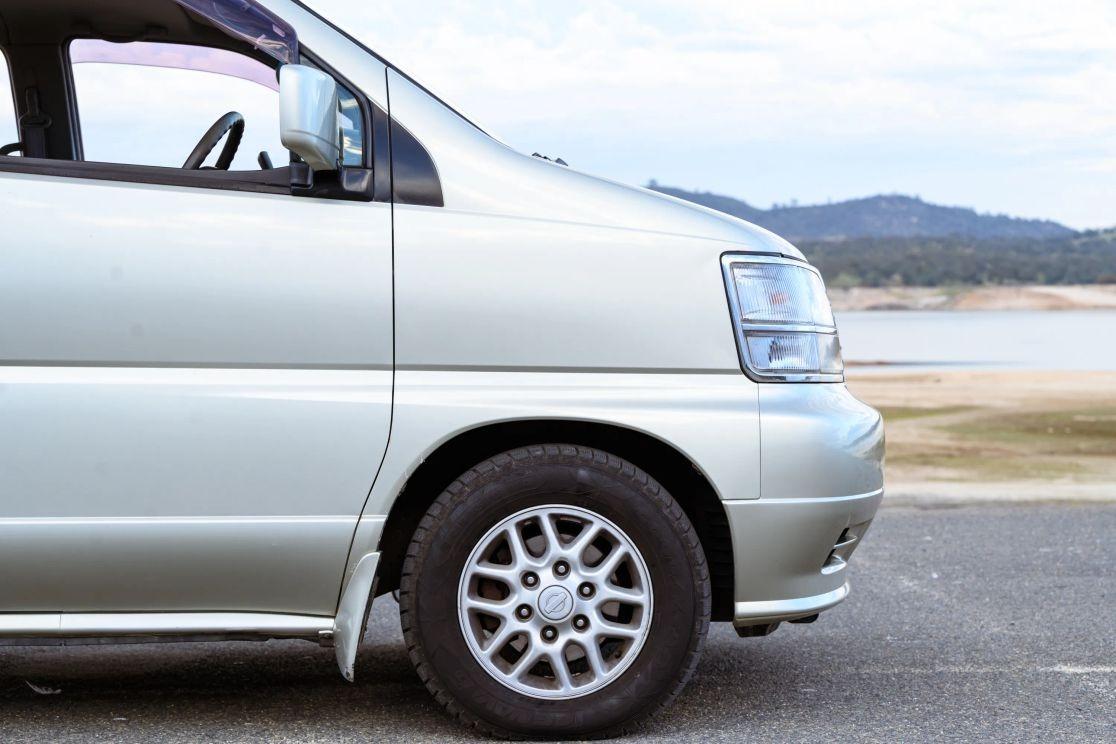 1997 Nissan Elgrand V