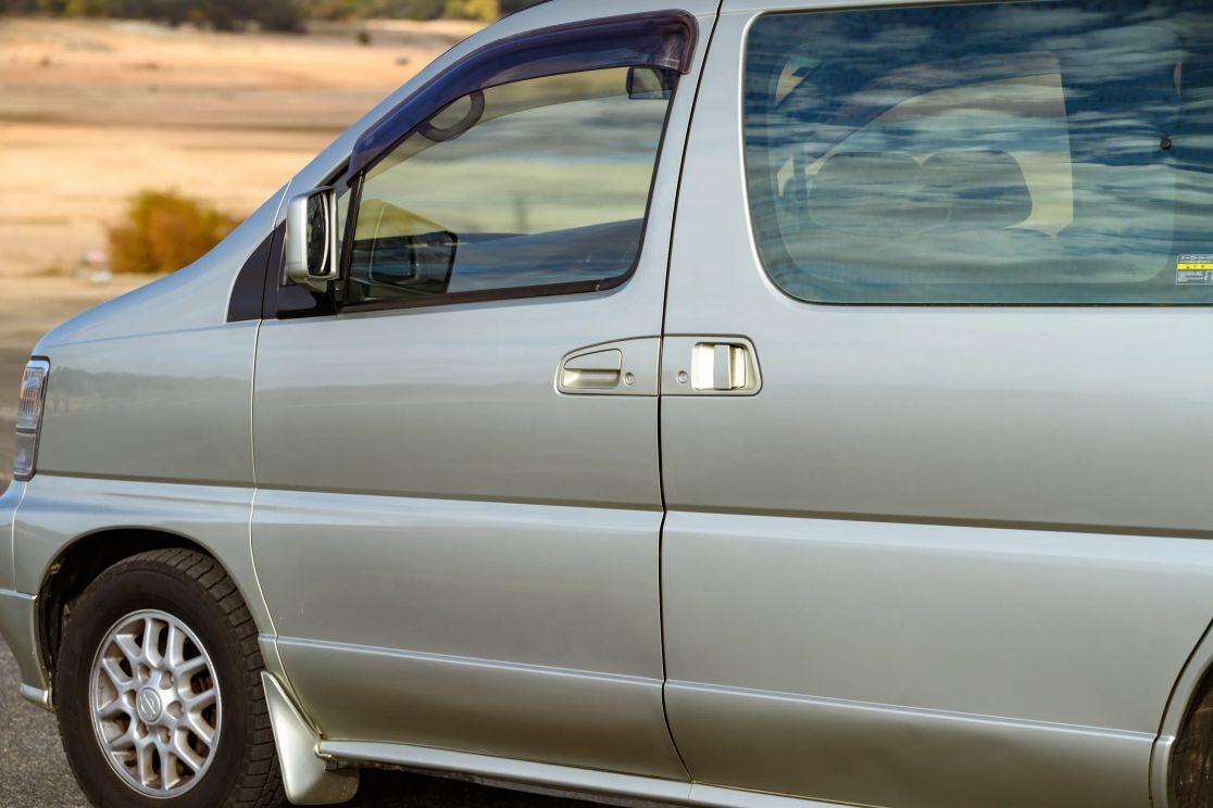 1997 Nissan Elgrand V