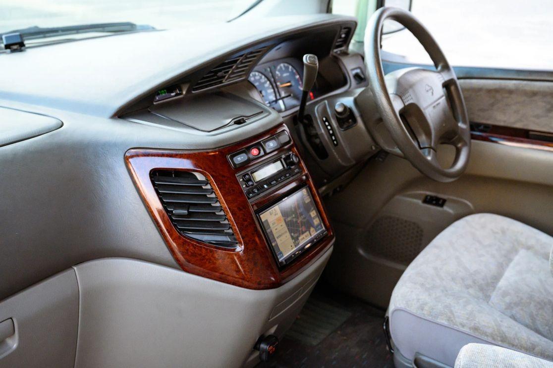 1997 Nissan Elgrand V
