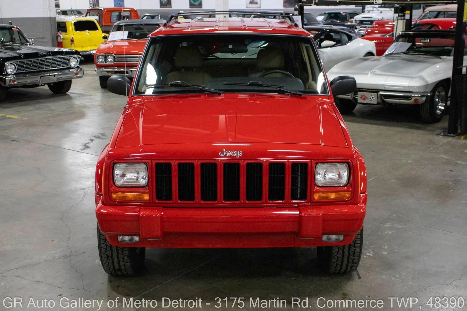 13k Mile 2001 Jeep Cherokee Limited