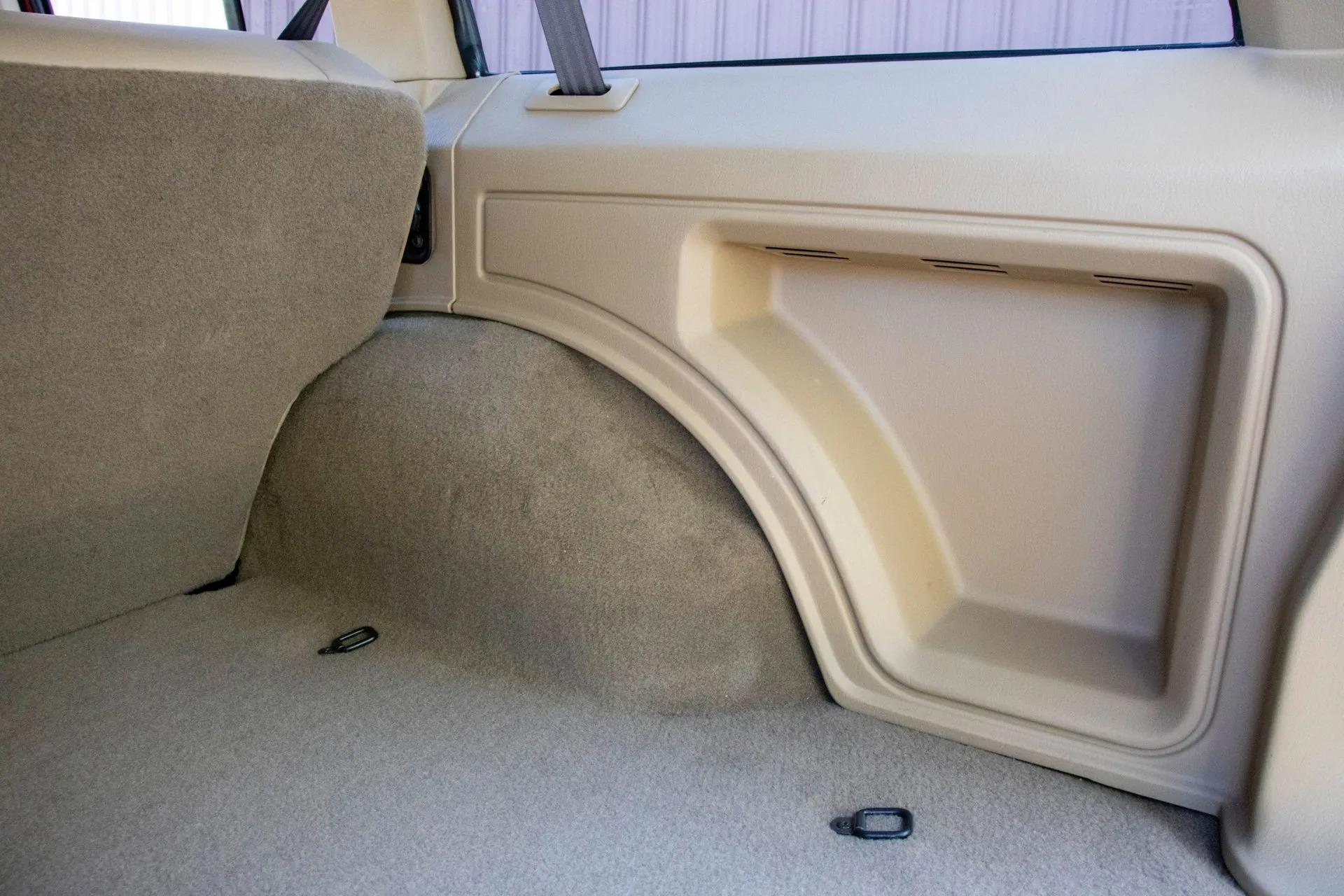 13k Mile 2001 Jeep Cherokee Limited