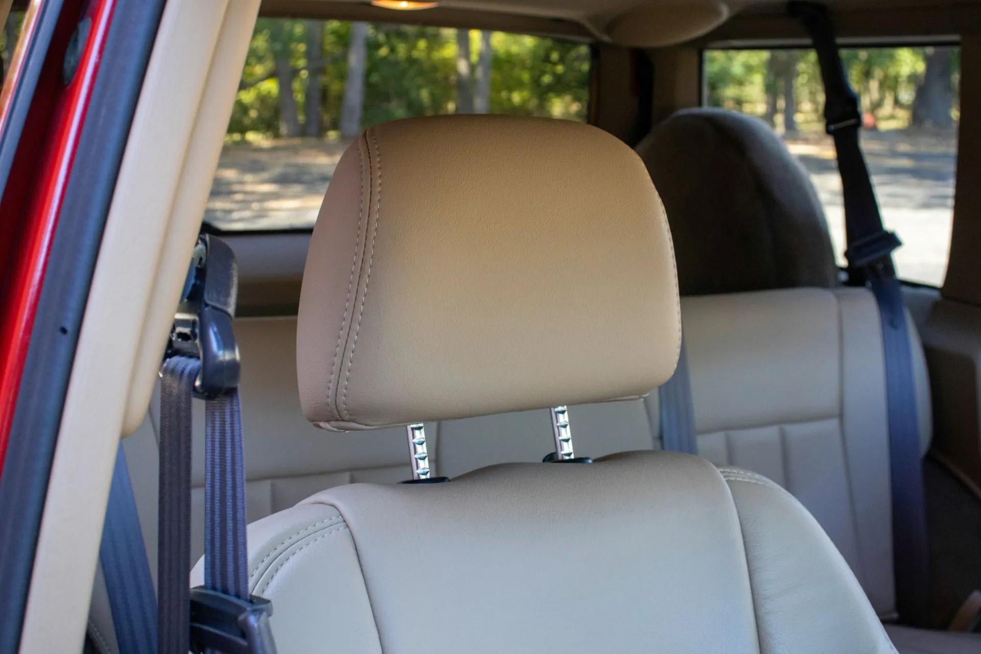 13k Mile 2001 Jeep Cherokee Limited