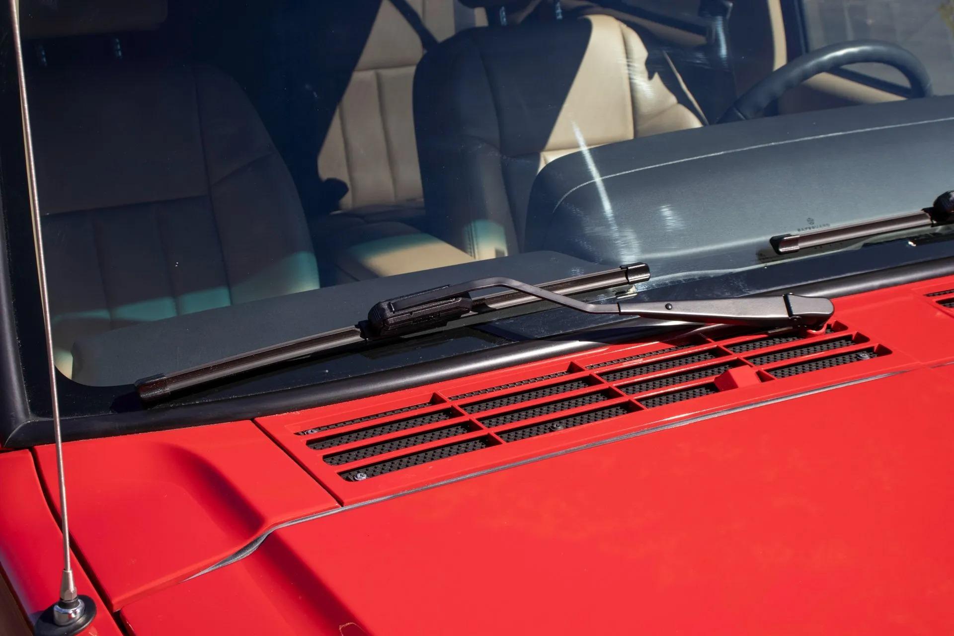 13k Mile 2001 Jeep Cherokee Limited