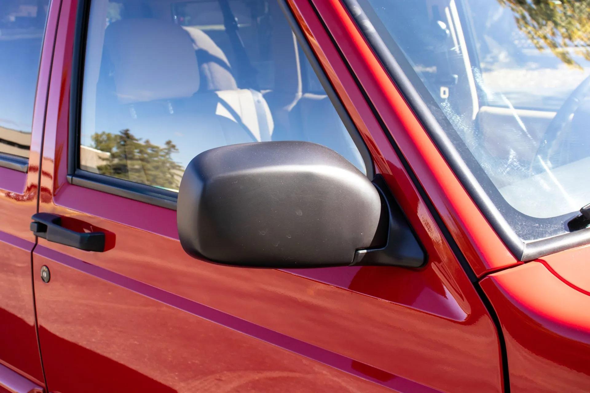 13k Mile 2001 Jeep Cherokee Limited